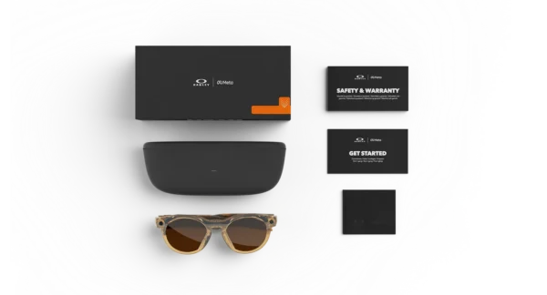 OAKLEY META  HSTN SMART GLASSES