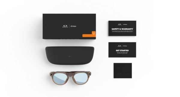 OAKLEY META  HSTN SMART GLASSES